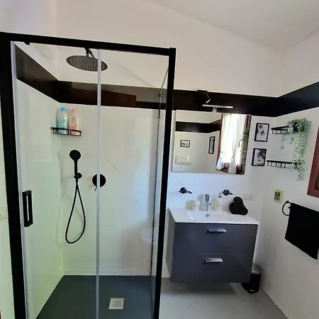 Apartment Casa Clarita Budoni *
