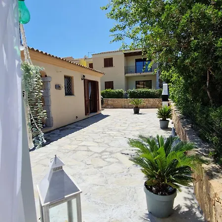 Casa Clarita Budoni Apartment Tanaunella