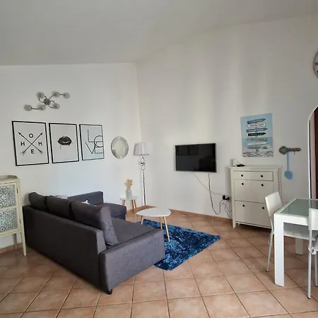 Casa Clarita Budoni Apartment